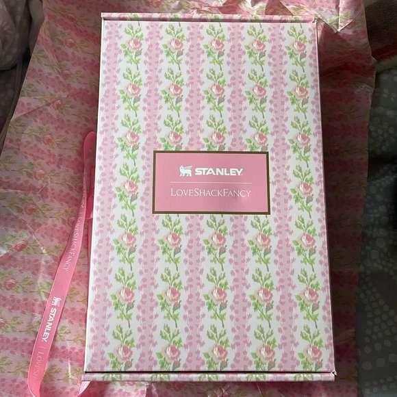 The Stanley X LoveShackFancy Quencher | 40 Oz - Picture 2 of 5